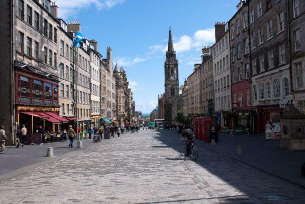 Parliament Square - Royal Mile Apartment Единбург Екстериор снимка